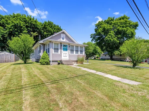 60 McKenzie Avenue, Meriden, CT 06451