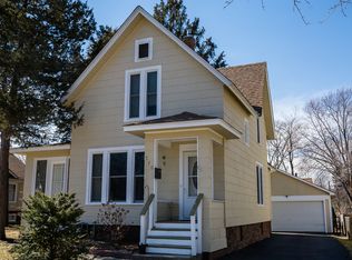 370 Orchard St, Elgin, IL 60123