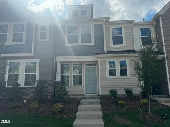 426 Channel Drop Dr, Clayton, NC 27520