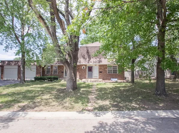 10724 W 88th Ter, Overland Park, KS 66214