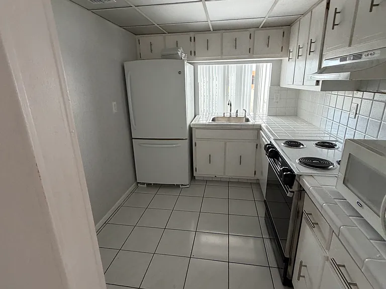 9431 SW 4th St #411 — Photo 19