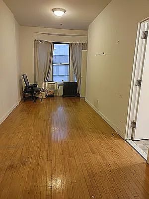 3rd image of 204 Livingston St #Top