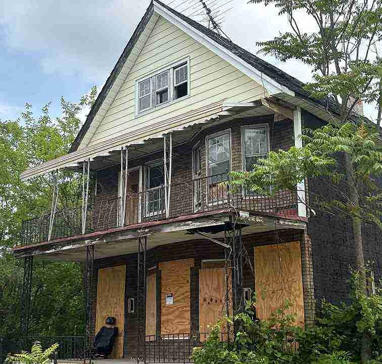 4520 Belvidere