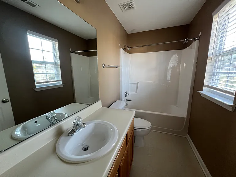 9804 Blackwell Dr — Photo 9
