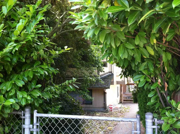 5241 11th Ave NE, Seattle, WA 98105