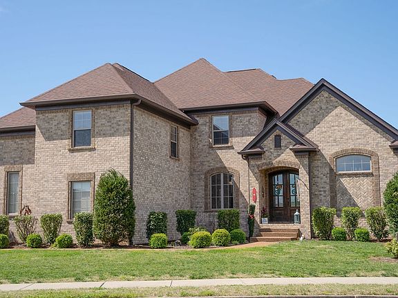 2nd image of 125 Alderwood Ln