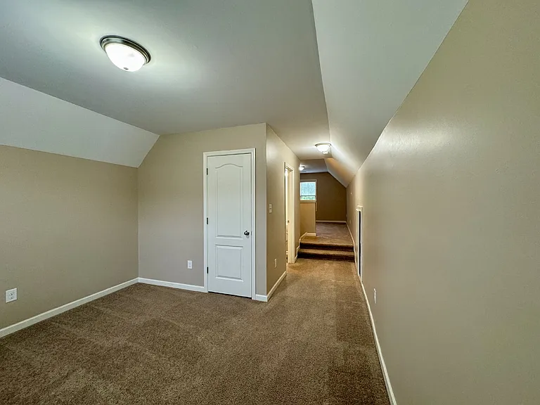 267 Boswell St — Photo 11