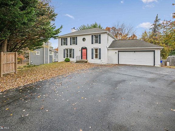 3rd image of 8551 Calypso Ln