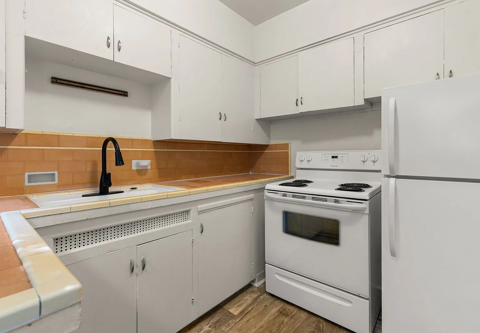 1 bed, 1.0 bath, 800 sqft, $1,750 — Photo 3