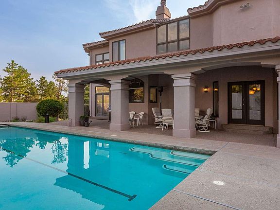 5th image of 1205 Marigold Dr NE