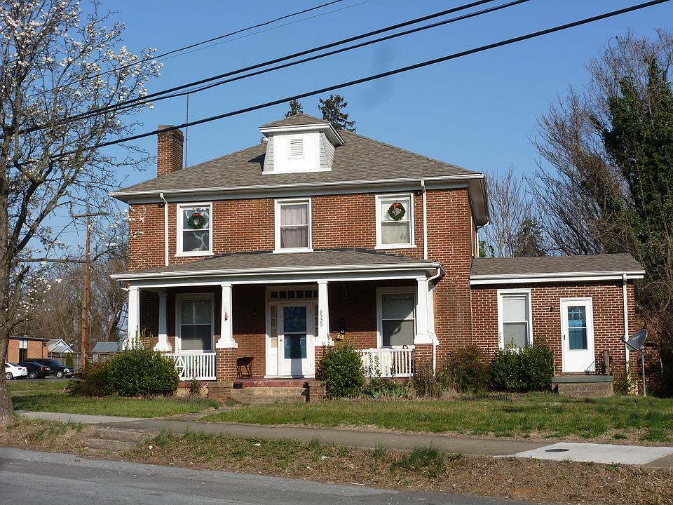 1st image of 2229 Park Ave