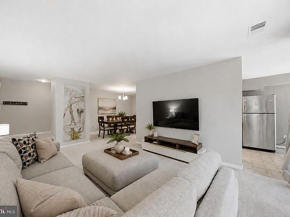 3rd image of 11252 Chestnut Grove Sq APT 248