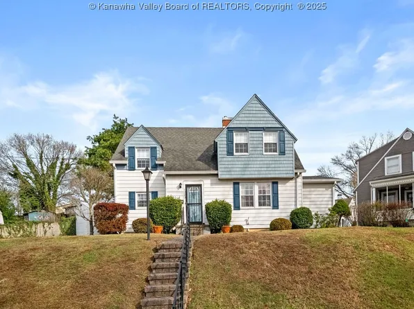 1203 Oakmont Rd, Charleston, WV 25314