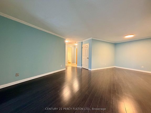 3rd image of 175 Bamburgh Cir #Penthouse 12