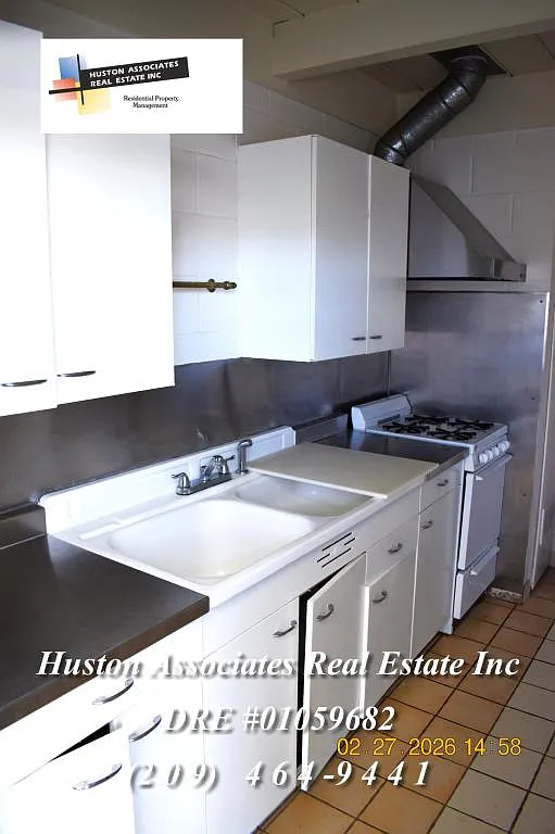 870 W Euclid Ave — Photo 3
