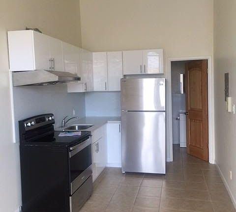 3rd image of 2315 Mission St #2317