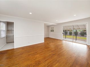 1044 Hassett Ave, Las Vegas, NV 89104