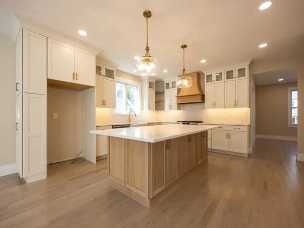 53 Thomas Mann Cir Unit 31, Norfolk, MA 02056