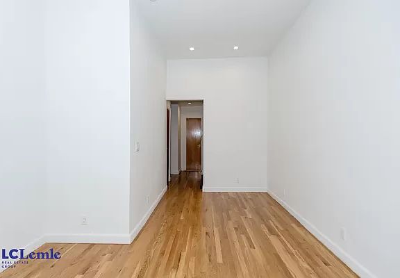 4th image of 505 E 88th St APT 1G