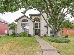 8901 Clearlake Dr, Rowlett, TX 75088