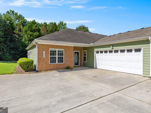 1502 Commonwealth Cir, Newnan, GA 30263