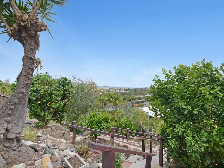 25121 Monte Verde Dr — Photo 19