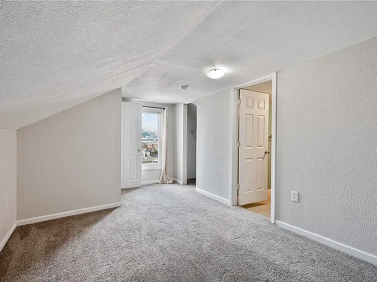 22 Eleanor St — Photo 11