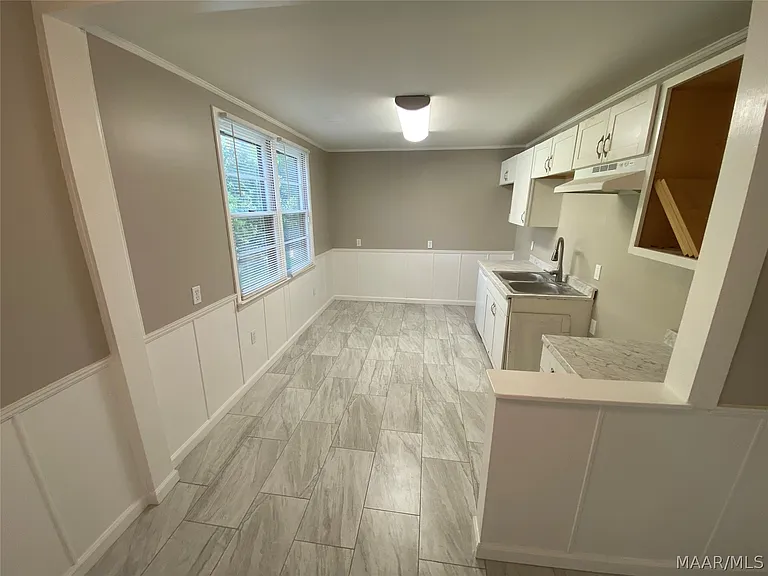 3540 Farwood Dr — Photo 6