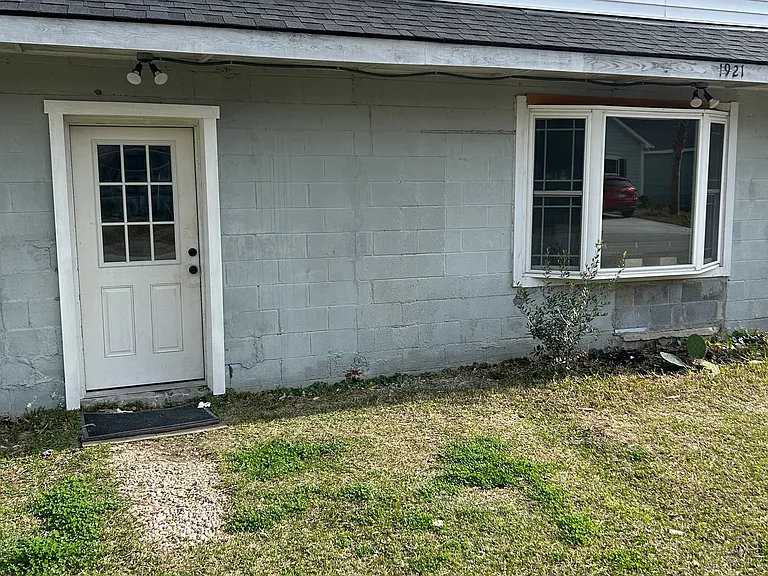 1921 Ferguson Rd — Photo 6
