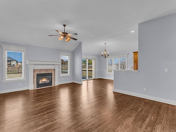3rd image of 1380 Stonecreek Dr