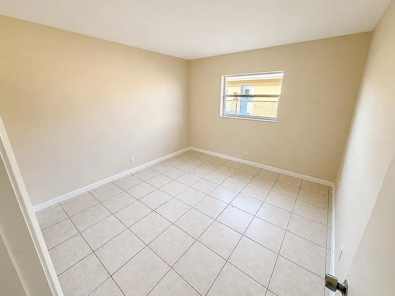 4151 NW 30th Ter #4 — Photo 6