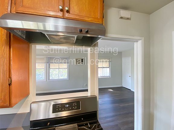 3rd image of 1689 N Lake Ave #2