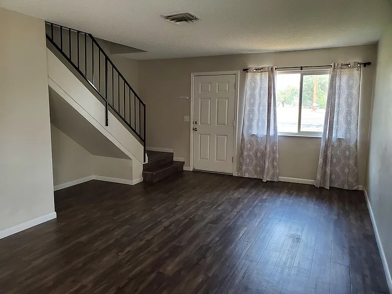 1500 Lake Blvd — Photo 6