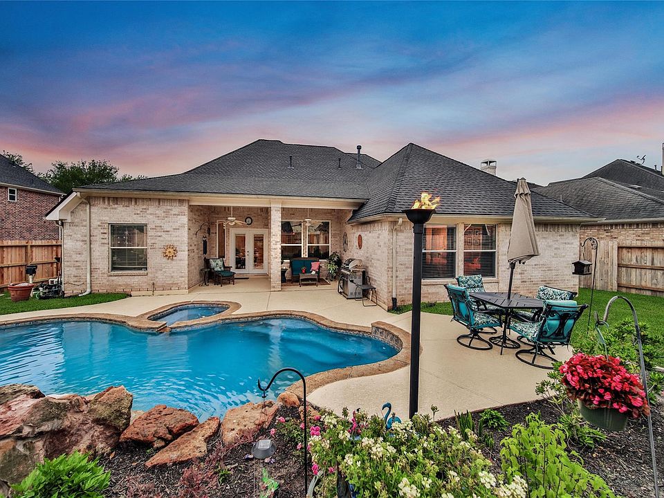 1st image of 2706 Misty River Ln