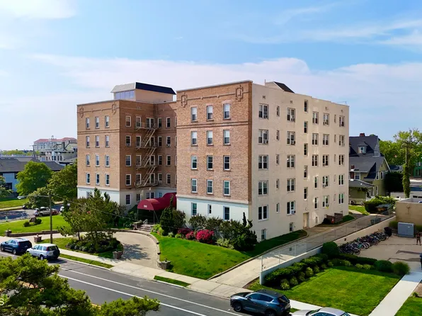 500 Deal Lake Drive #2G, Asbury Park, NJ 07712