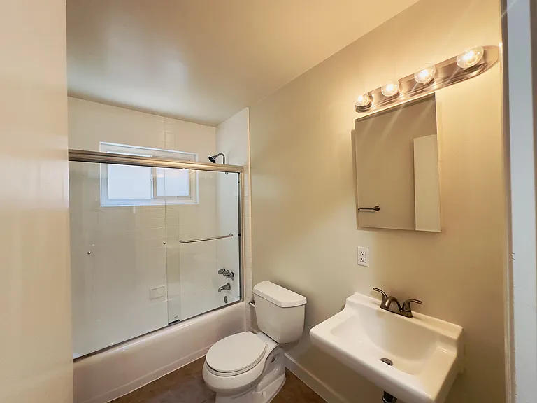 1311 Mills St — Photo 11