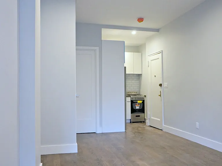 325 W 100th St #4B — Photo 2
