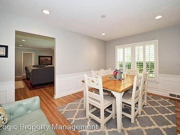 5th image of 2404 E Bernadine Dr