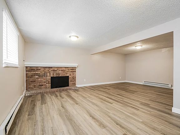 3rd image of 7502 W Whitton Ave
