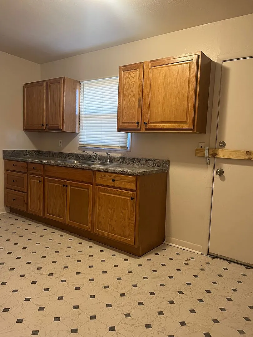 Stogsdill-1400 — Photo 2