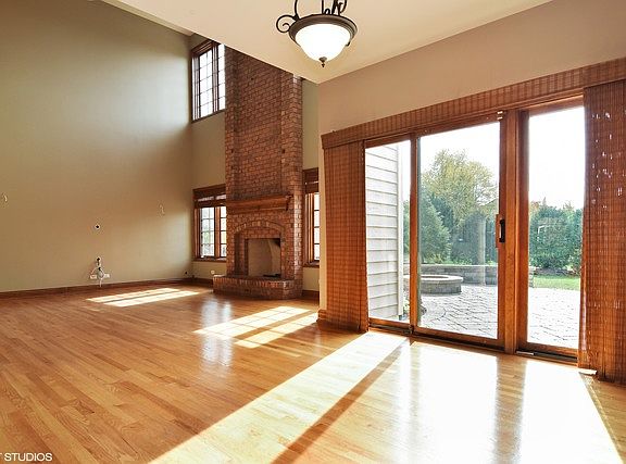5th image of 624 Papermill Hill Dr