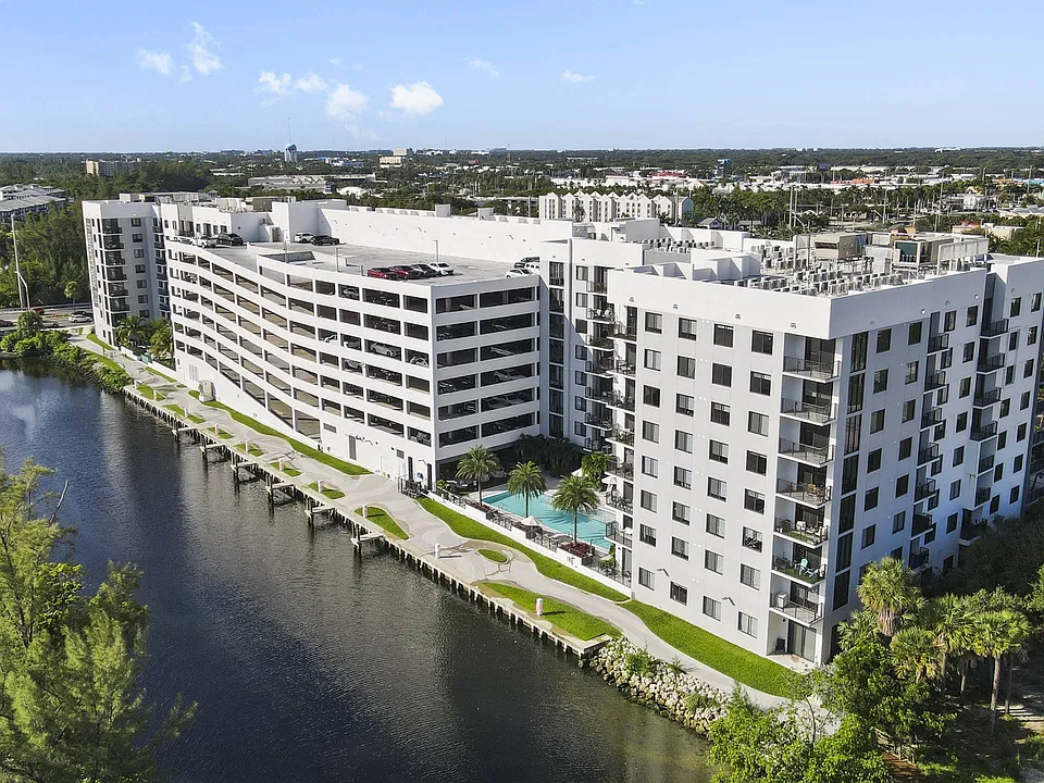 Oasis Pointe