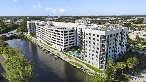 Oasis Pointe Photo 1