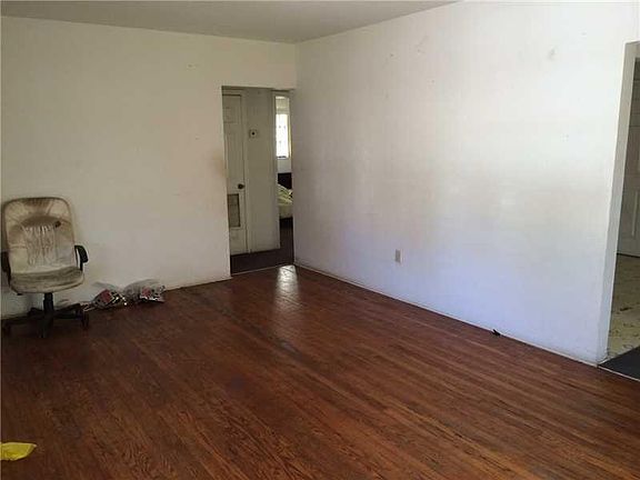 3rd image of 750 NW 42nd St