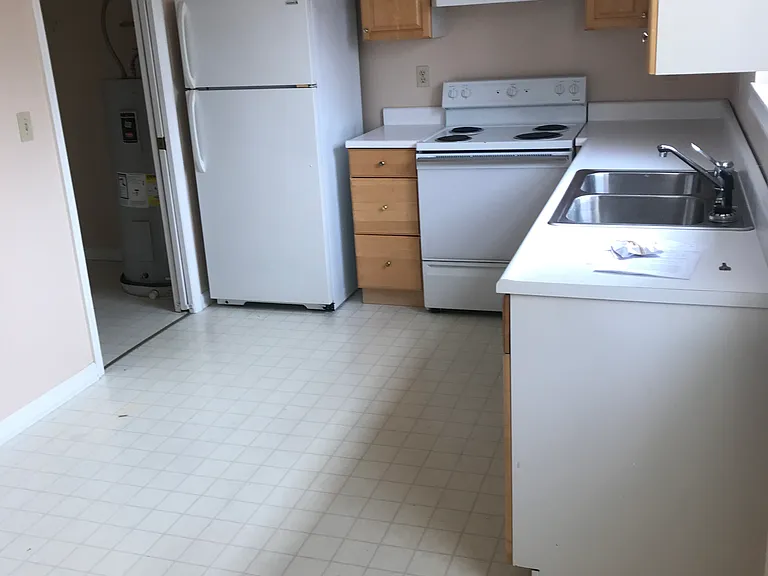 220 Pepperhill Dr — Photo 1