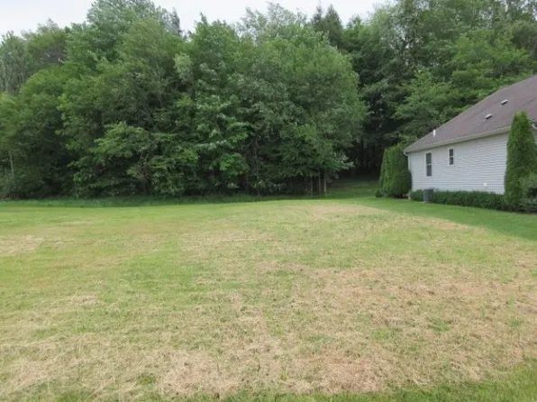 7057 Sandy Trl, Erie, PA 16510