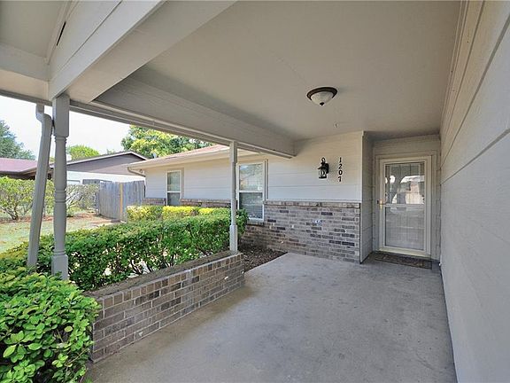 2nd image of 1207 Kay Dr