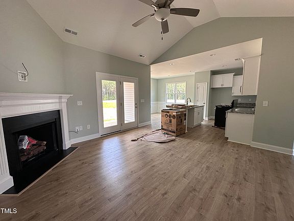 2nd image of 45 Laramie Ln
