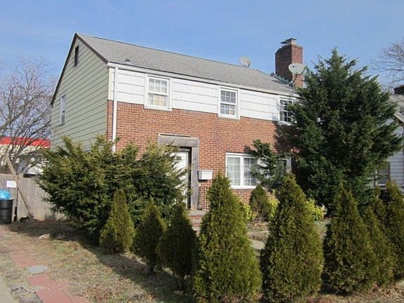 3rd image of 243 Carolina Ave