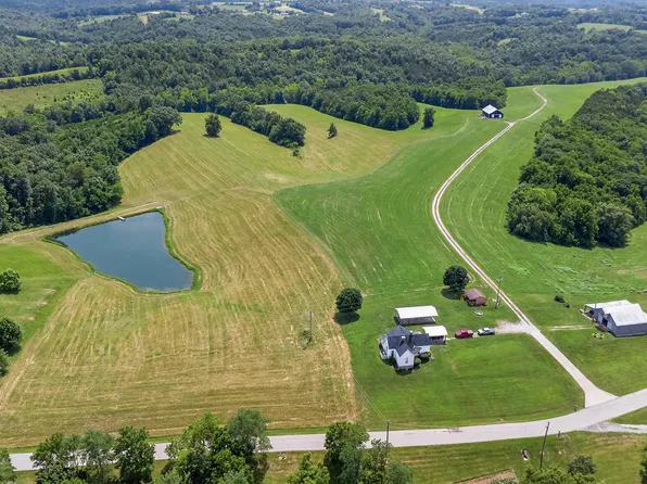 2690 Barnes Rd, Williamstown, KY 41097